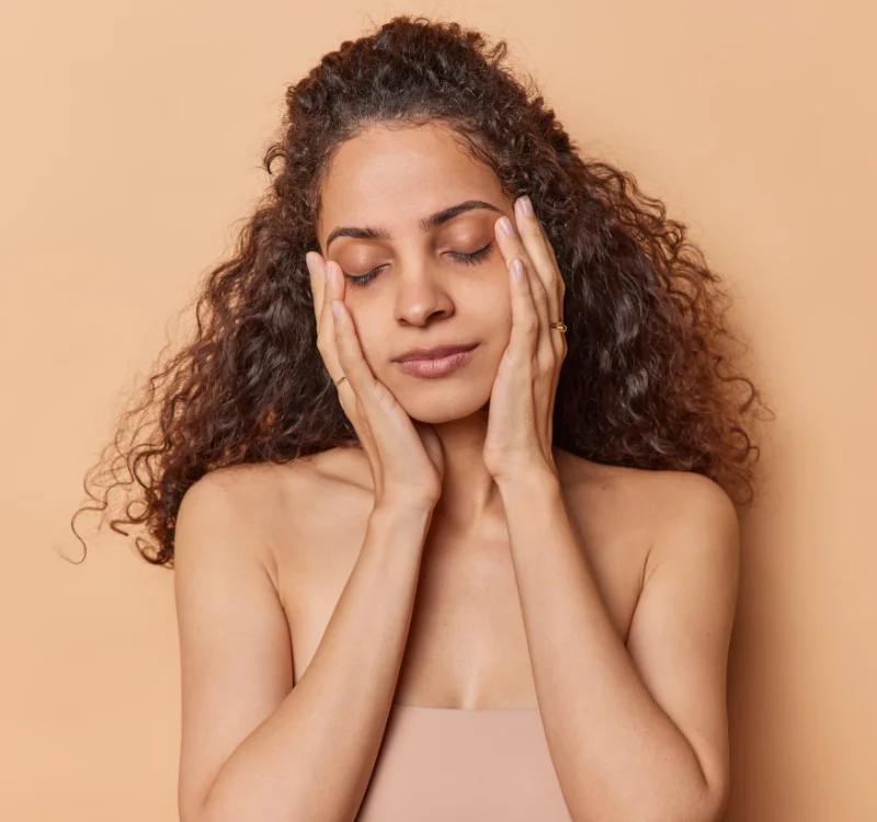 Top 7 Simple Home Remedies For Dark Eyelids: Natural Solutions To Brighten Your Eyes